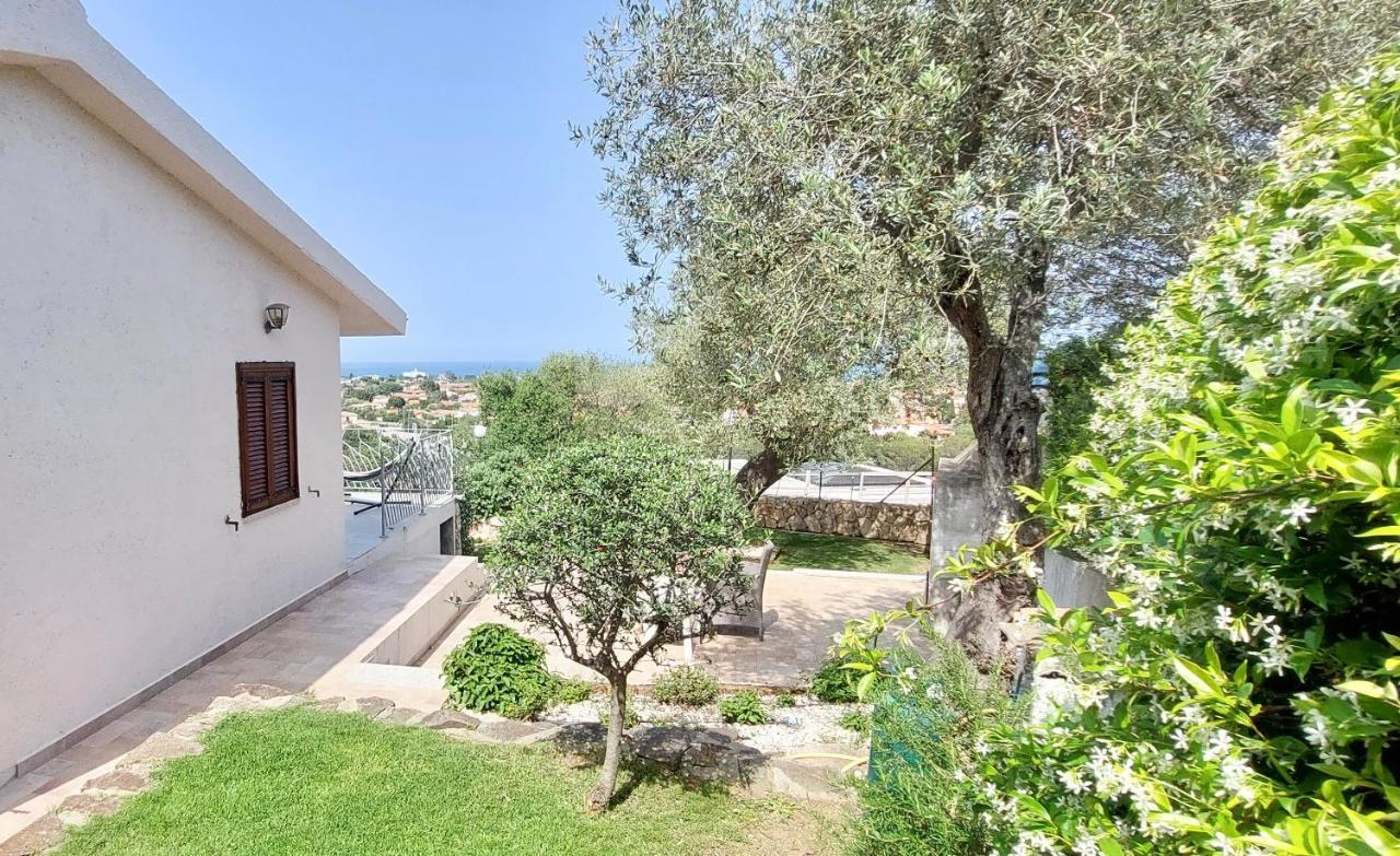 Iss Travel, Sea View Apartment Il Corbezzolo - Ground Floor With Air-Condition San Teodoro  Exterior photo